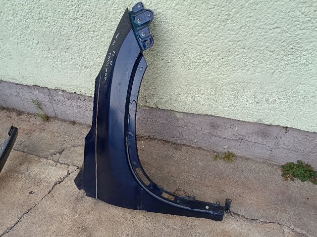 bontott TOYOTA HIGHLANDER Jobb első Sárvédő