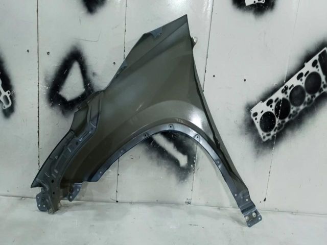 bontott TOYOTA HIGHLANDER Jobb első Sárvédő