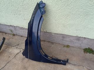 bontott TOYOTA HIGHLANDER Jobb első Sárvédő