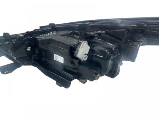 bontott TOYOTA HIGHLANDER Jobb Ledes Fényszóró