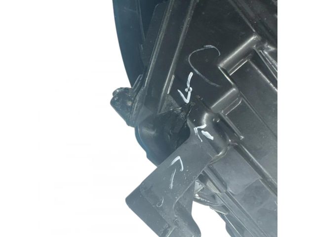 bontott TOYOTA HIGHLANDER Jobb Ledes Fényszóró