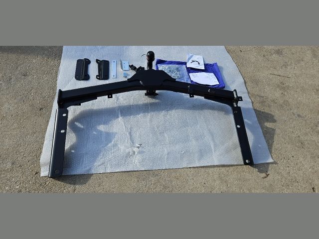 bontott TOYOTA HIGHLANDER Vonóhorog