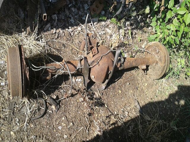 bontott TOYOTA HILUX Hátsó Híd (Dobfékes)