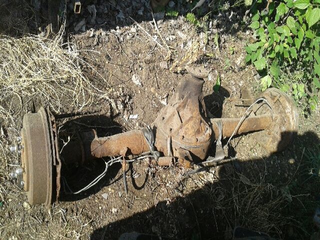 bontott TOYOTA HILUX Hátsó Híd (Dobfékes)