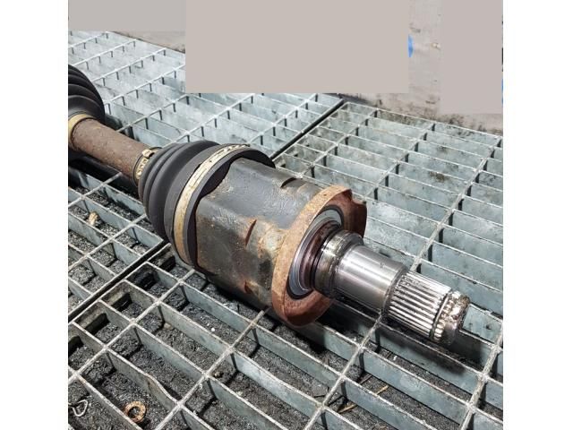 bontott TOYOTA HILUX Jobb Féltengely