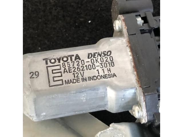 bontott TOYOTA HILUX Jobb hátsó Ablakemelő Szerkezet (Elektromos)