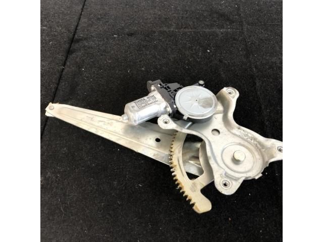 bontott TOYOTA HILUX Jobb hátsó Ablakemelő Szerkezet (Elektromos)