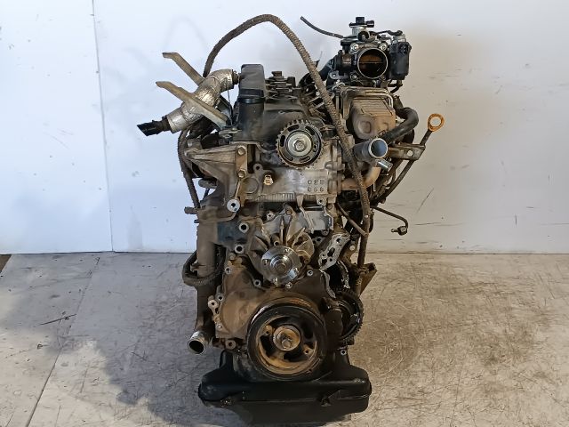 bontott TOYOTA HILUX Komplett Motor (Segédberendezésekkel)