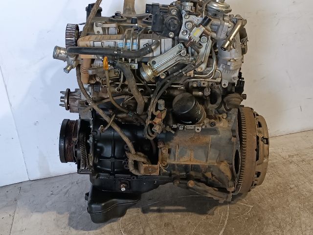 bontott TOYOTA HILUX Komplett Motor (Segédberendezésekkel)