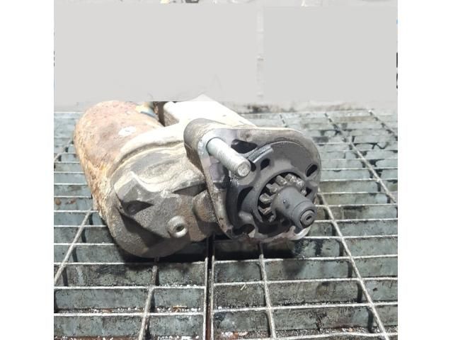 bontott TOYOTA HILUX Önindító