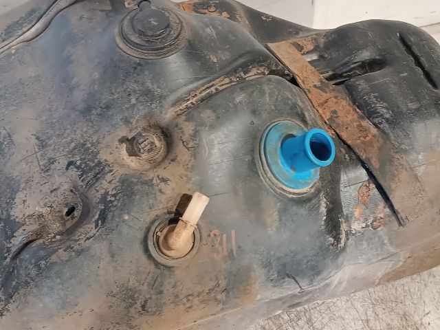 bontott TOYOTA HILUX Tank