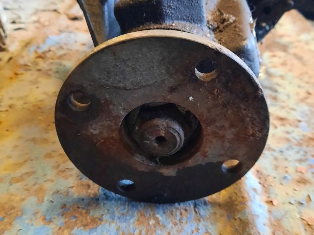 bontott TOYOTA HILUX Hátsó Differenciálmű