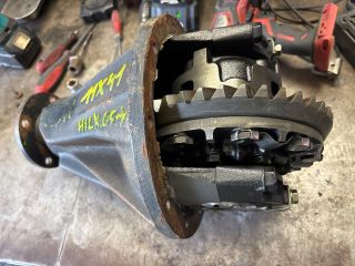 bontott TOYOTA HILUX Hátsó Differenciálmű