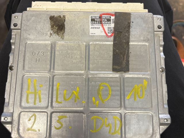 bontott TOYOTA HILUX Motorvezérlő