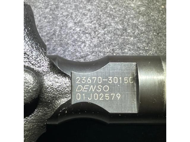 bontott TOYOTA HILUX Porlasztó (1 db)