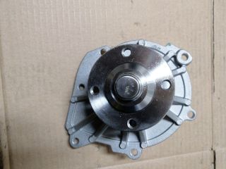 bontott TOYOTA HILUX Vízpumpa