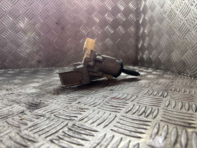 bontott TOYOTA HILUX Gyújtáskapcsoló Házzal