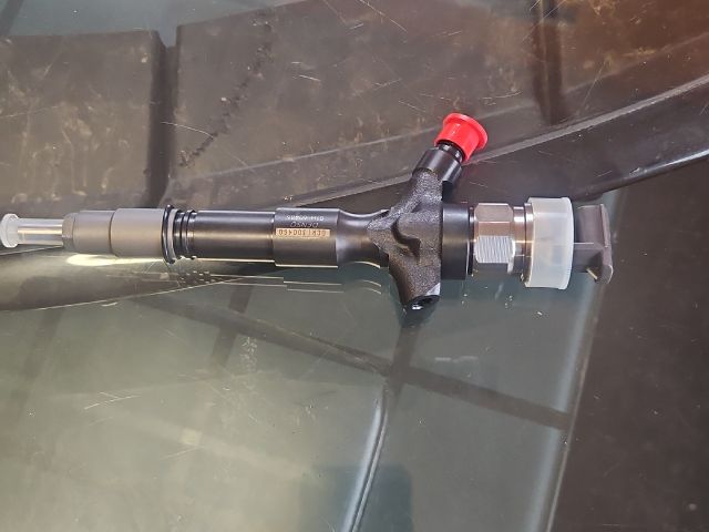 bontott TOYOTA HILUX Porlasztó (1 db)