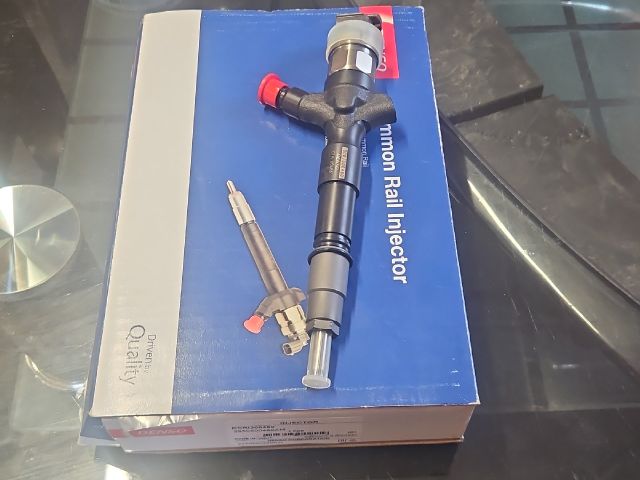 bontott TOYOTA HILUX Porlasztó (1 db)