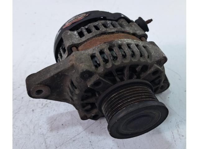 bontott TOYOTA HILUX Generátor