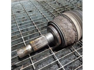 bontott TOYOTA HILUX Bal Féltengely