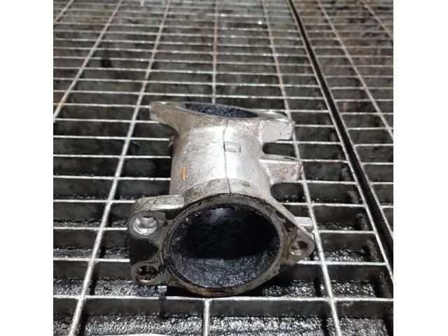 bontott TOYOTA HILUX EGR Hűtő Cső