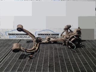 bontott TOYOTA HILUX Jobb első Csonkállvány