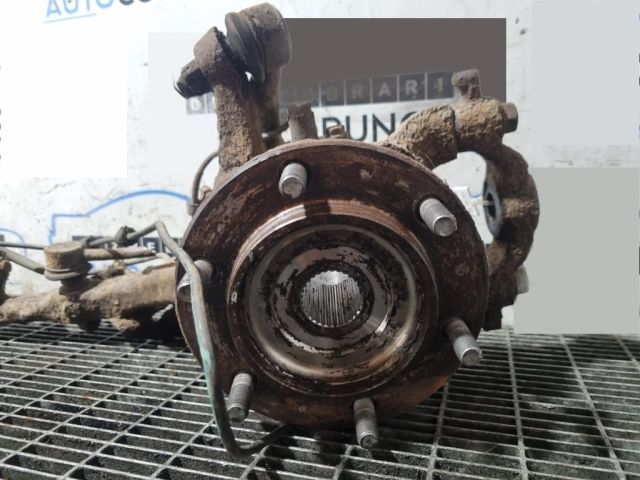 bontott TOYOTA HILUX Jobb első Csonkállvány