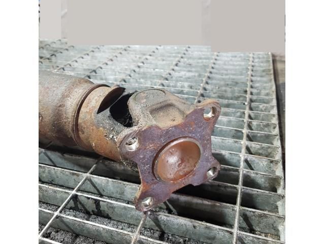 bontott TOYOTA HILUX Kardántengely