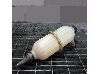 bontott TOYOTA HILUX Kiegyenlítő Tartály