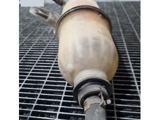 bontott TOYOTA HILUX Kiegyenlítő Tartály