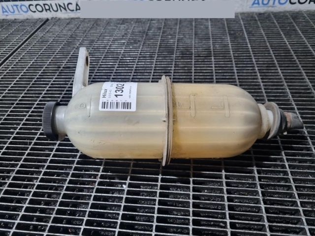 bontott TOYOTA HILUX Kiegyenlítő Tartály