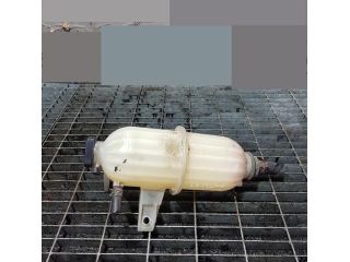 bontott TOYOTA HILUX Kiegyenlítő Tartály