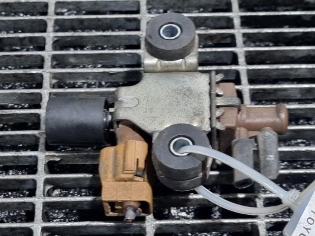 bontott TOYOTA HILUX Lefújószelep