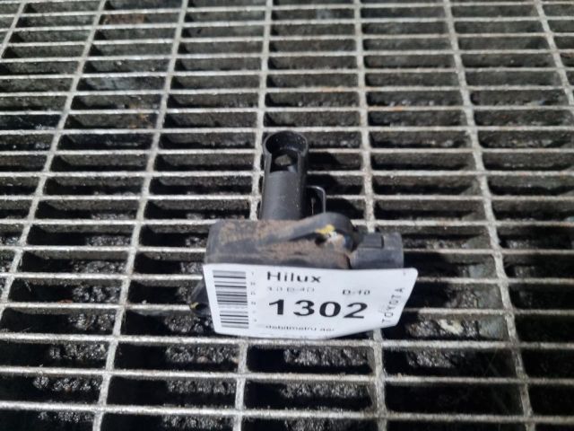 bontott TOYOTA HILUX Légtömegmérő