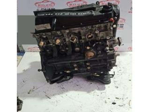 bontott TOYOTA HILUX Motor (Fűzött blokk hengerfejjel)