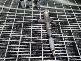 bontott TOYOTA HILUX Porlasztó (1 db)