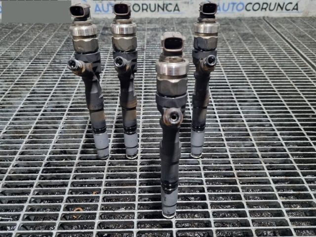 bontott TOYOTA HILUX Porlasztó (1 db)