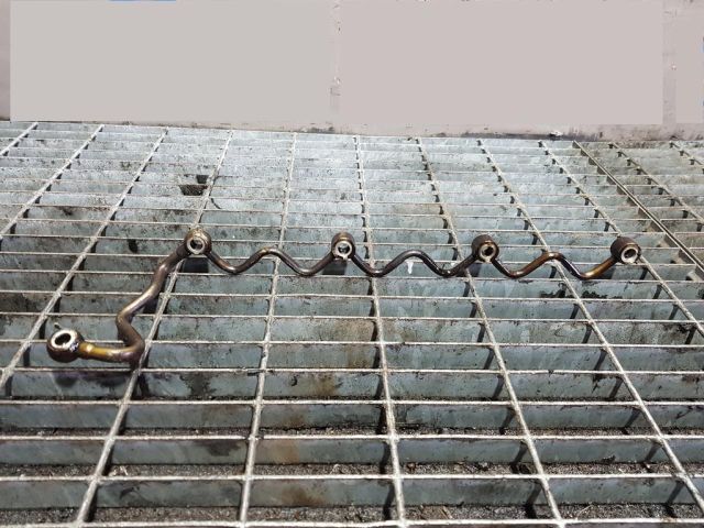 bontott TOYOTA HILUX Résolajcső