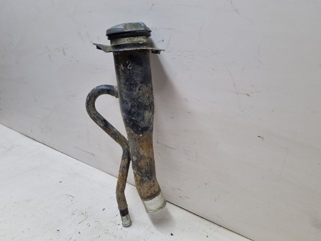 bontott TOYOTA HILUX Tankbetöltő Cső (Fém)