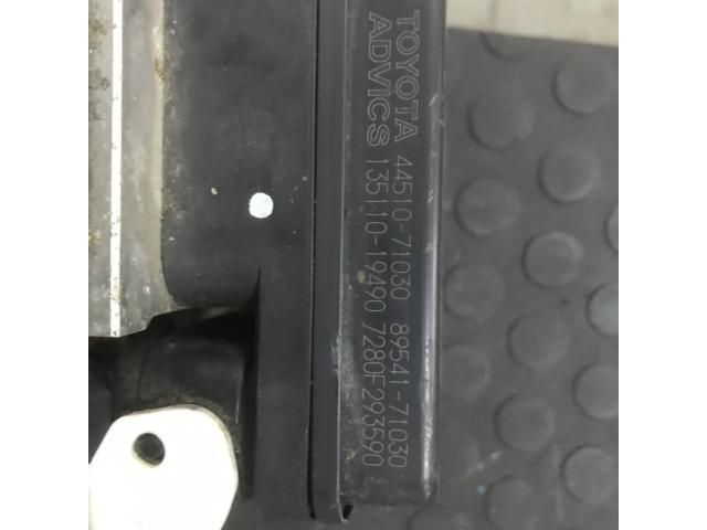 bontott TOYOTA HILUX ABS Kocka