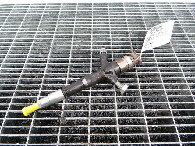 bontott TOYOTA HILUX Porlasztó (1 db)