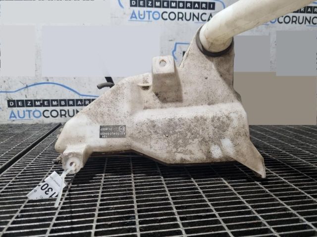 bontott TOYOTA HILUX Ablakmosó Tartály