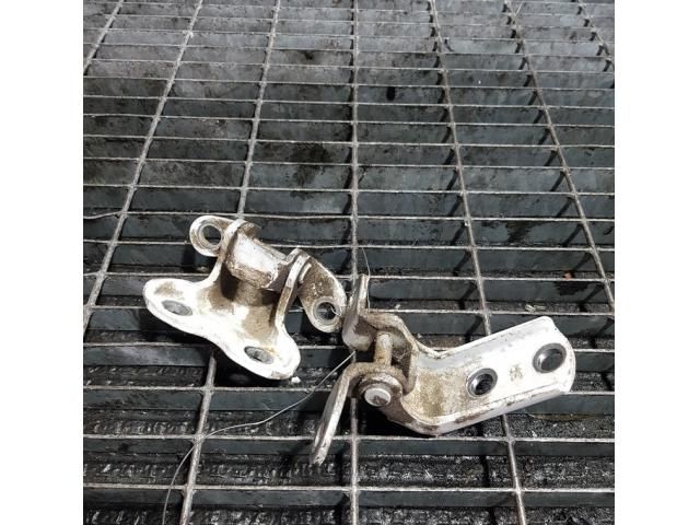 bontott TOYOTA HILUX Ajtó Zsanér (Pozíciófüggetlen)