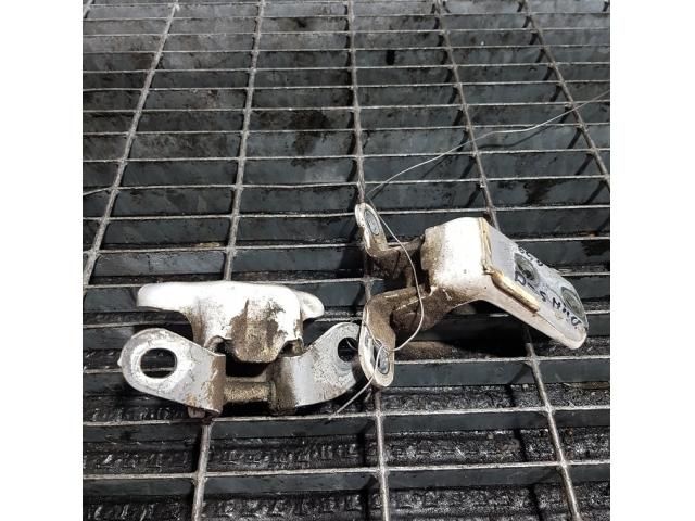 bontott TOYOTA HILUX Ajtó Zsanér (Pozíciófüggetlen)