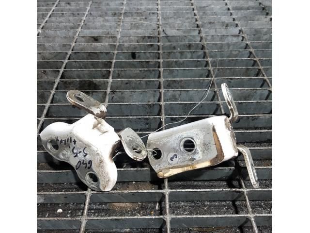 bontott TOYOTA HILUX Ajtó Zsanér (Pozíciófüggetlen)