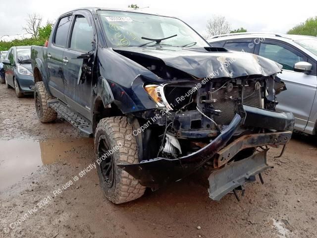 bontott TOYOTA HILUX Bal első Belső Küszöb Burkolat