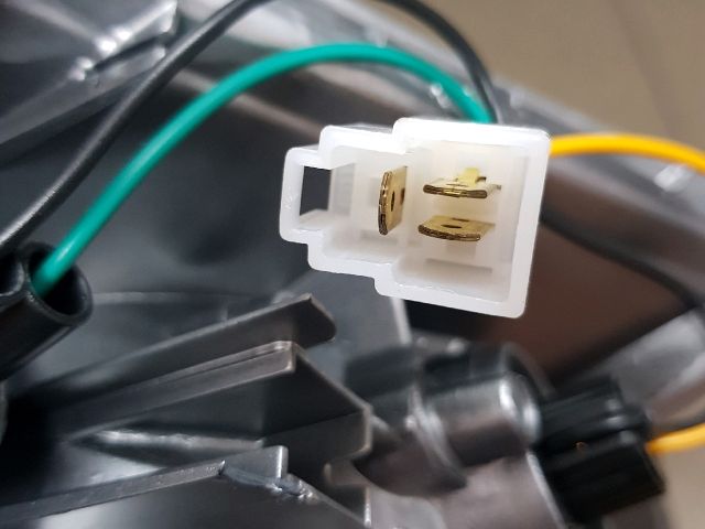 bontott TOYOTA HILUX Bal első Irányjelző