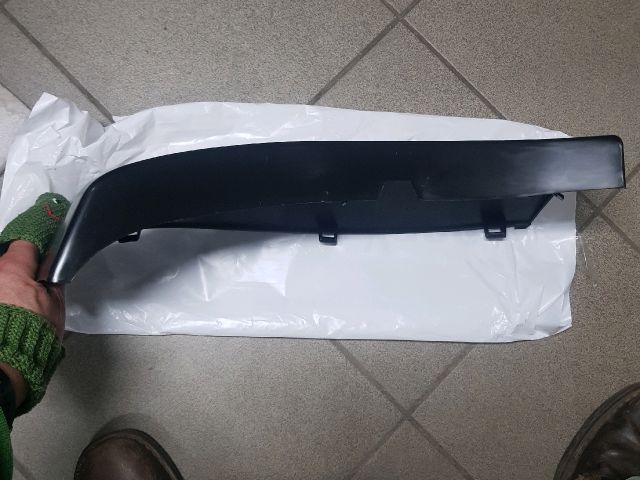 bontott TOYOTA HILUX Bal első Lökhárító Sarok