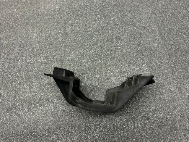 bontott TOYOTA HILUX Bal első Lökhárító Tartó (Műanyag)